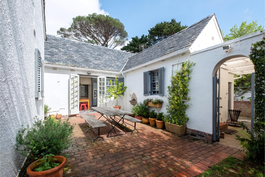 5 Bedroom Property for Sale in Kenilworth Upper Western Cape